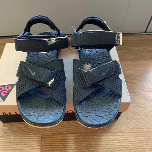 nike leather sandals